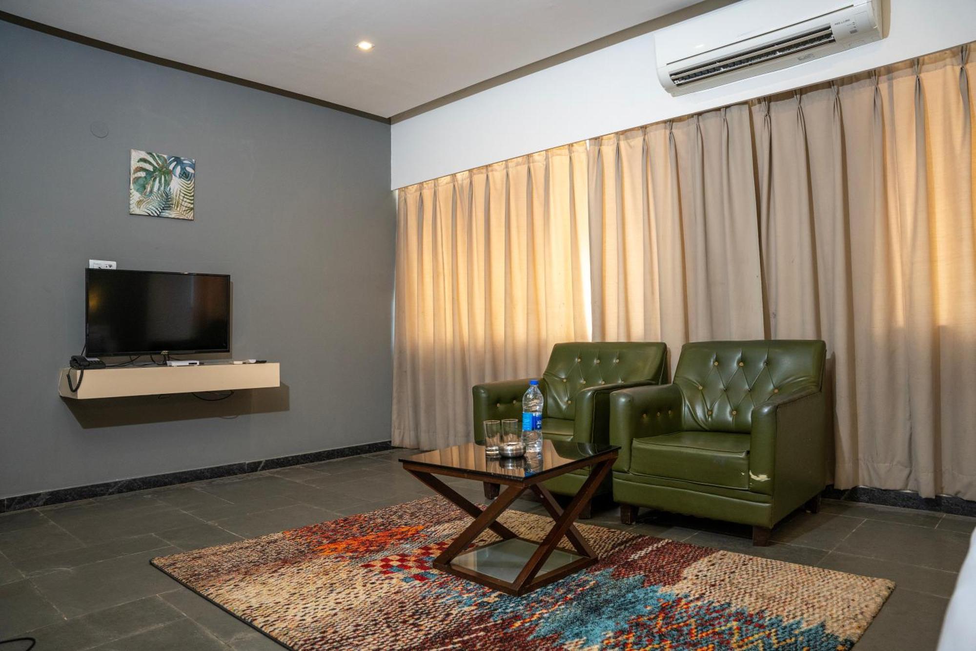 Hotel Dwarawata Dárvád Kültér fotó